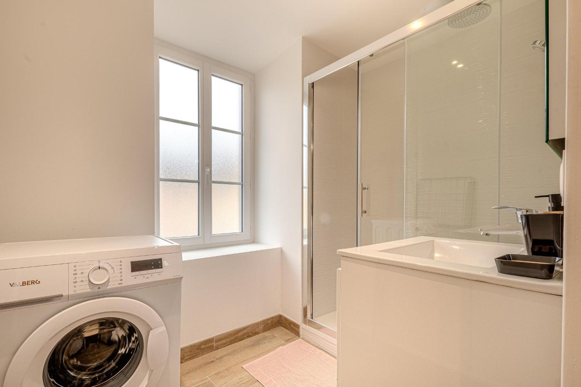 Le Plaidoyer Apartment ลิมอจส์ ภายนอก รูปภาพ