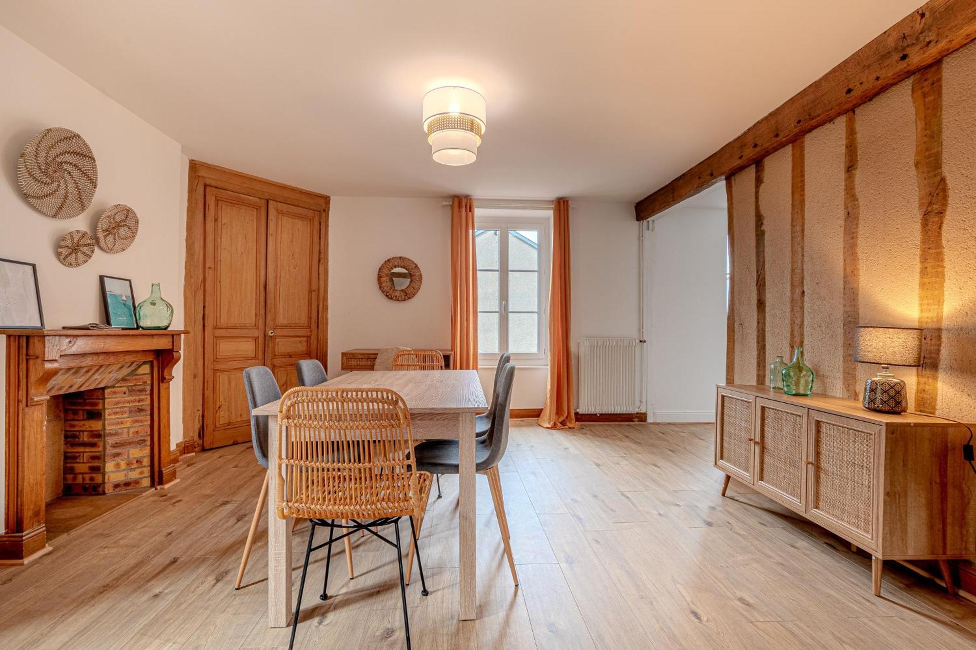 Le Plaidoyer Apartment ลิมอจส์ ภายนอก รูปภาพ