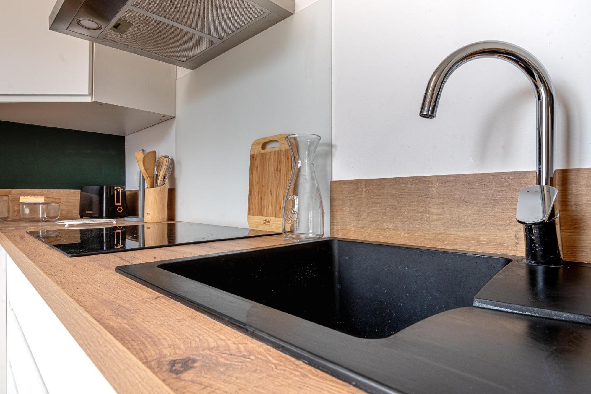 Le Plaidoyer Apartment ลิมอจส์ ภายนอก รูปภาพ