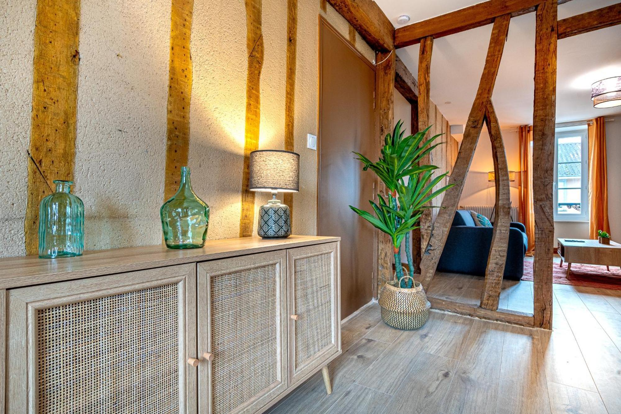 Le Plaidoyer Apartment ลิมอจส์ ภายนอก รูปภาพ